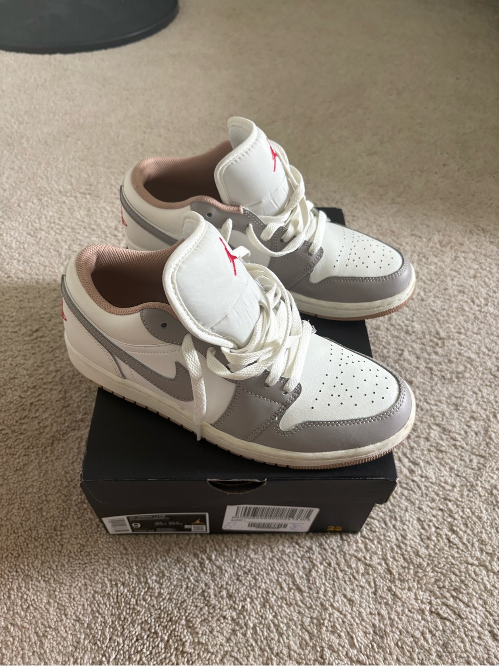 Nike Air Jordan 1 Low Sneakers Size 8 Cream & Gray Men's